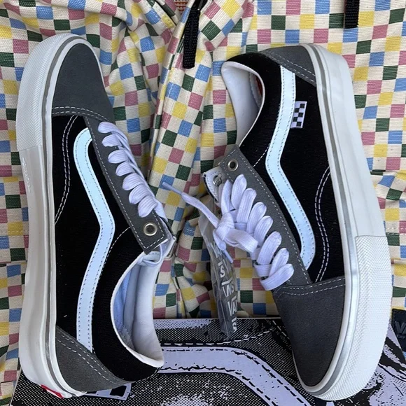 Vans Men’s Skate Old Skool 
Reflective Black/Grey
VN0A5FCBN42
Sneakers - Picture 12 of 16